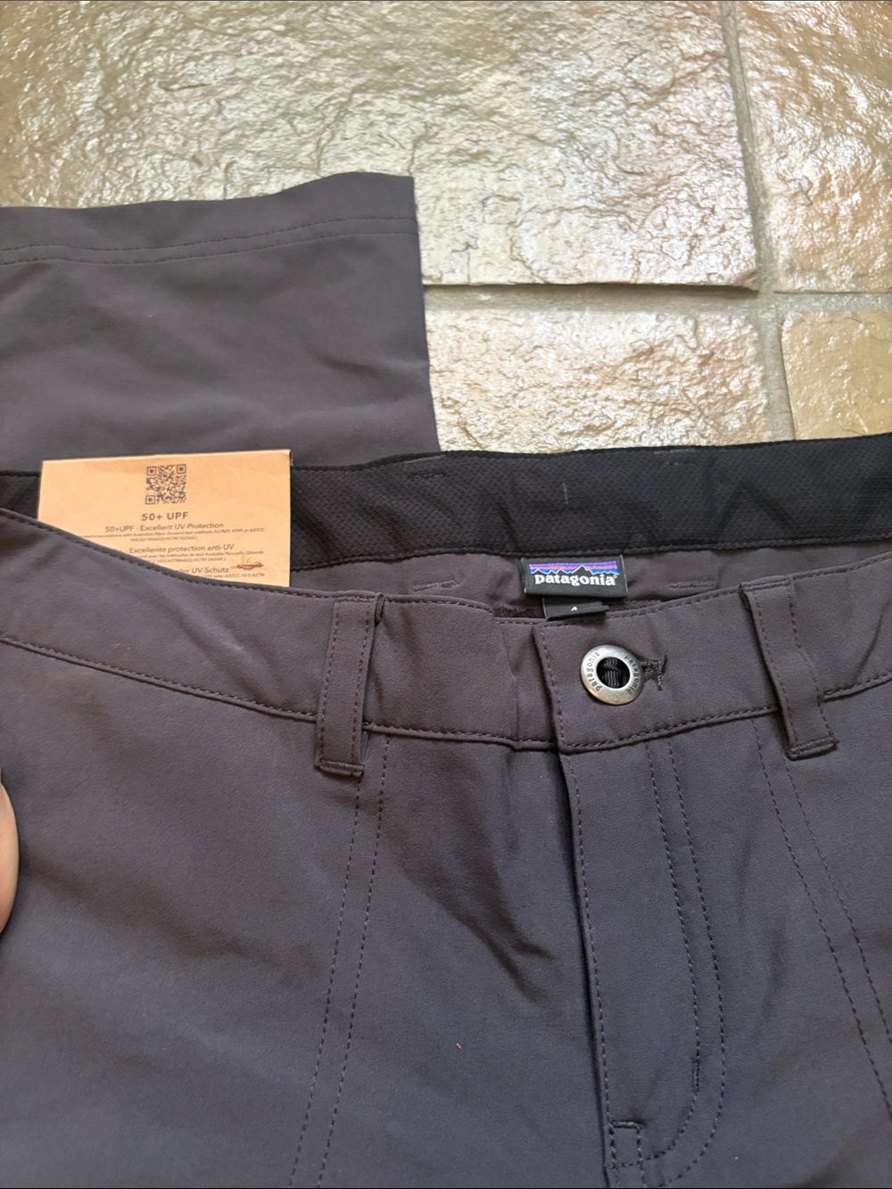 Patagonia Women's Dark Gray Stretch Capris - Picture 2 of 7